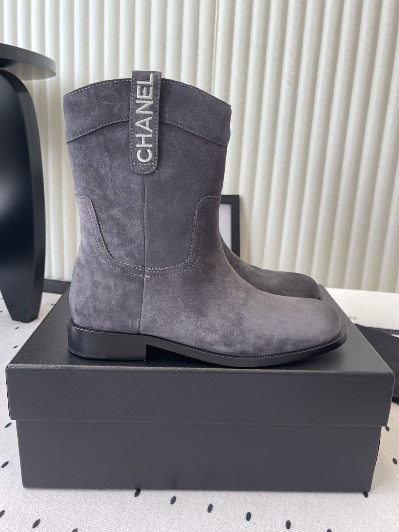 Ch**el boots